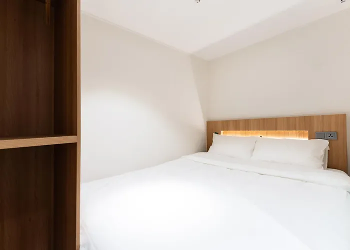 Hotel Akastay Myeongdong *